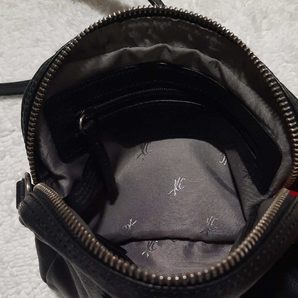 Kenneth Cole Black Leather Crossbody Bag - Picture 5 of 5